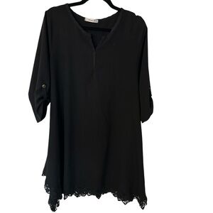 Orange Creek Women’s 3/4 Buttoned Sleeve V-Neck Lace Trim Tunic Top Size 1X GUC